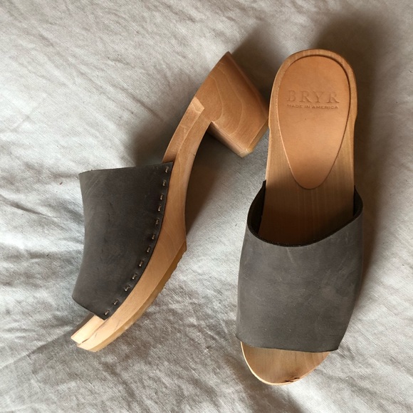 bryr clogs poshmark